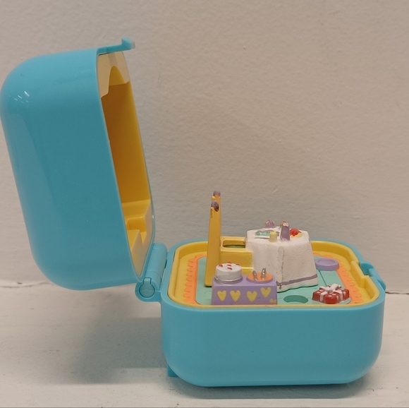 Polly Pocket 1991 Bluebird Dinnertime Ring and Ring Case *Incomplete Turquoise - Picture 6 of 15